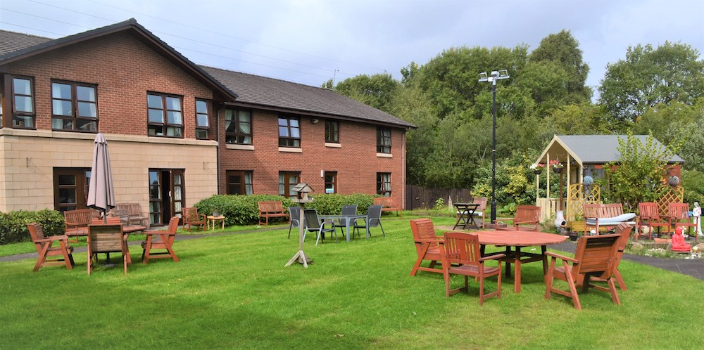 Elderslie Care Home garden